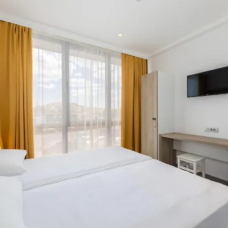 Sol Bed & Breakfast 3*