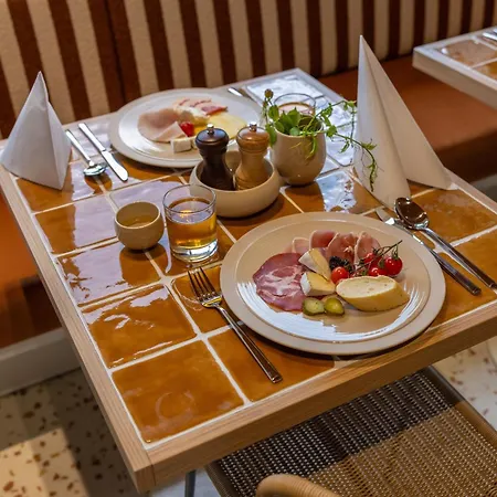 Sol Bed & Breakfast