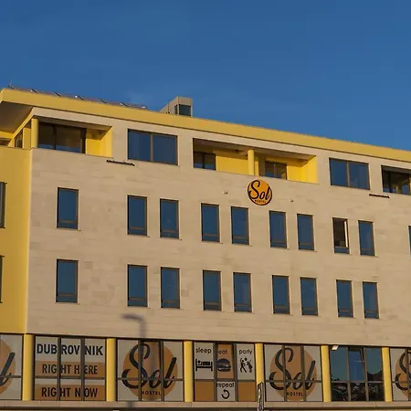Vandrerhjem Sol *