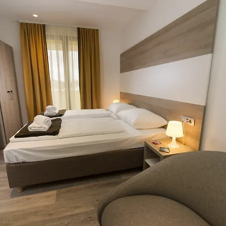 Sol Hostel *